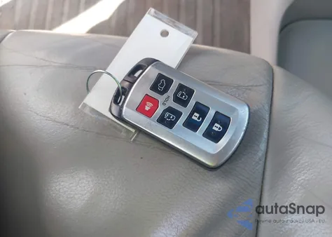 2014 Toyota Sienna Xle V6 8 Passenger from USA, damaged, VIN 5TDYK3DCXES479146